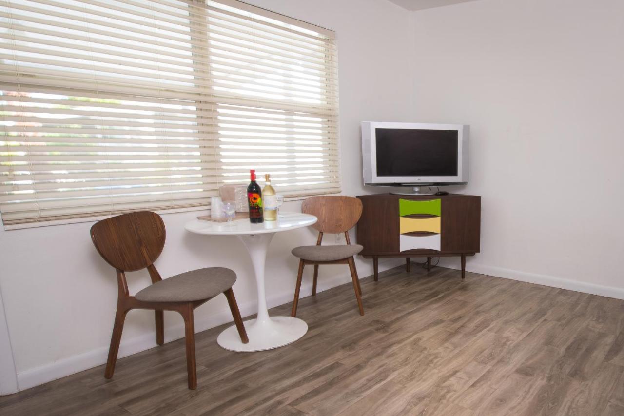 Regency Inn & Suites ساراسوتا المظهر الخارجي الصورة